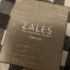 Zales owl charm
